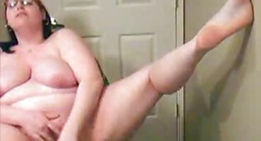 trang web sex hay nhất Người phụ nữ da đen busty đồi trụy thích tự chích vào vòi sex u80 nước của người đàn ông da trắng.